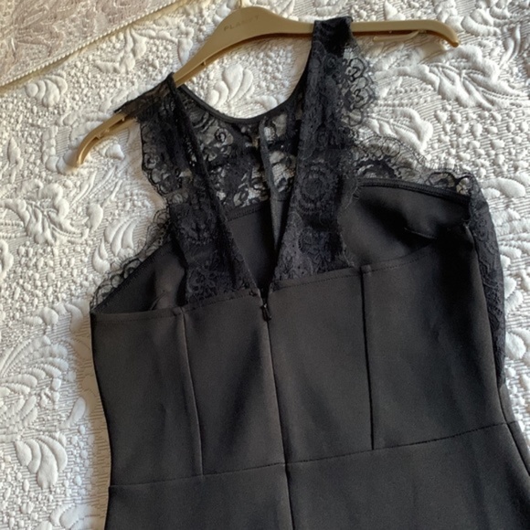 TOPSHOP Lace Neckline Halter Dress - Picture 4 of 5